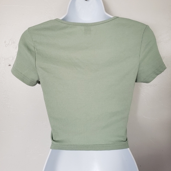 Sage Green Short Sleeve Crop Top Shirt Henley Ribbed Shein Small - Picture 6 of 6